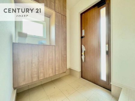 ���ց@�V���[�Y�{�b�N�X�t���Ȃ̂ŁA���ւ��Еt�����|�������₷���ł��I
�X�b�L���������ւŌ˂��J�����u�ԁA�������̂���S�n������Ԃ��o�}���Ă���܂��B