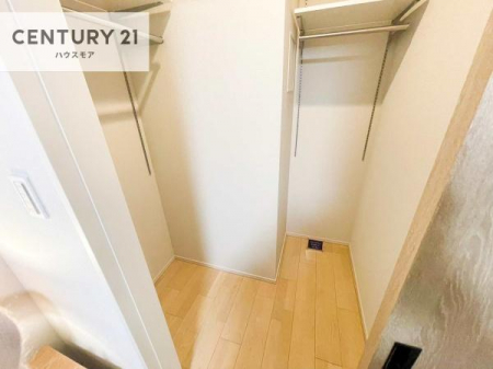 ���[�@�E�H�[�N�C���N���[�[�b�g�t���ł��B��������̂��m���Ȃǂ����[���Ă��������ł��ˁI���ɂ���@�������ȂǋG�ߕ��̑傫�ȉƓd�����[�ł��܂��I