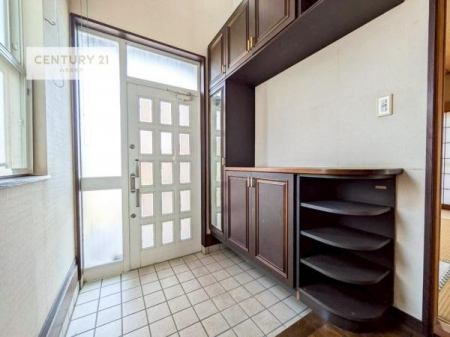 ���ց@�V���[�Y�{�b�N�X�t���Ȃ̂ŁA���ւ��Еt�����|�������₷���ł��I
�X�b�L���������ւŌ˂��J�����u�ԁA�������̂���S�n������Ԃ��o�}���Ă���܂��B