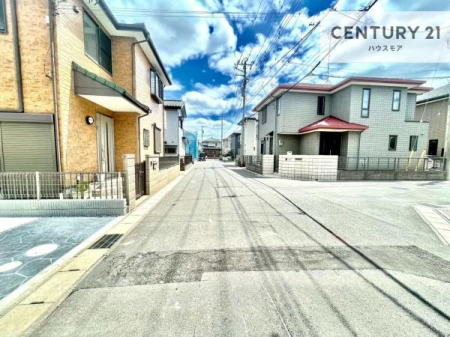 ���̑����n�@�O�ʓ��H6���I�z����ǍD�ȗ��n�ł��B
�Ԍɓ��ꂪ���ȕ������S�ł��ˁB
