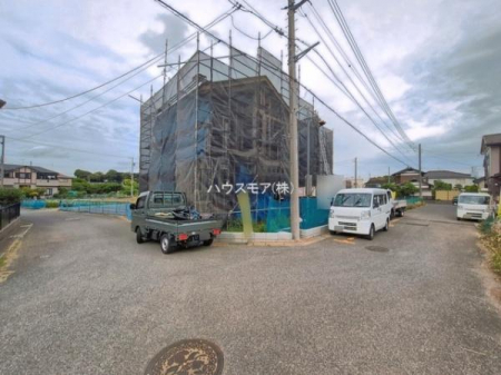���̑����n�@�O�ʓ��H��4.9���~5���I�z����ǍD�ȗ��n�ł��B
�Ԍɓ��ꂪ���ȕ������S�ł��ˁB