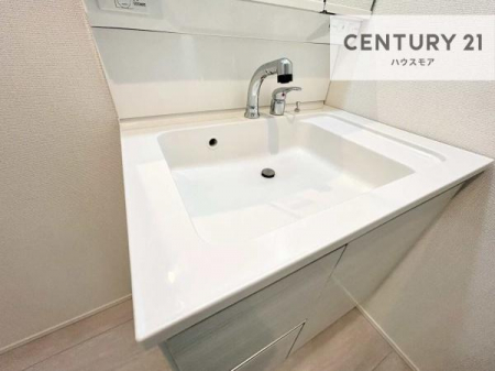 ���ʑ�E���ʏ��@�[�����ʑ�{�E���́A�������˂ɂ����̂ł�����ꂪ�y�X�I���������ۂĂ܂��I
�L���C�Ȑ��ʏ��Ŏ��������̃��`�x�[�V�������オ��܂��ˁI