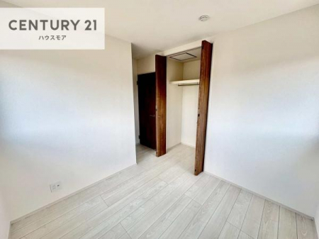 �m���@���[�X�y�[�X�����Ă��܂��I�������X�b�L�����ڂ��鎖���ł��܂��ˁB
�Ƌ��I�΂Ȃ��V���v���ȃf�U�C���ׁ̈A�Ƌ��I�΂����C�ɓ���̋�ԍ�肪�ł������ł��ˁB