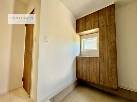 ���ց@�V���[�Y�{�b�N�X�t���Ȃ̂ŁA���ւ��Еt�����|�������₷���ł��I
�X�b�L���������ւŌ˂��J�����u�ԁA�������̂���S�n������Ԃ��o�}���Ă���܂��B