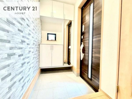 ���ց@�~���[�t���V���[�Y�{�b�N�X�t���Ȃ̂ŁA���ւ��Еt�����|�������₷���ł��I
�X�b�L���������ւŌ˂��J�����u�ԁA�������̂���S�n������Ԃ��o�}���Ă���܂��B
