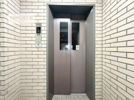 ���̑����p���@�G���x�[�^�[�����ŁA���X�̈ړ������K�B
�����̓��₨�ו��̑������ł��A�X���[�Y�ɂ��A��������܂��I