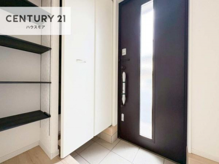 ���ց@�V���[�Y�{�b�N�X�t���Ȃ̂ŁA���ւ��Еt�����|�������₷���ł��I
�X�b�L���������ւŌ˂��J�����u�ԁA�������̂���S�n������Ԃ��o�}���Ă���܂��B