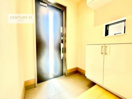 ���ց@�V���[�Y�{�b�N�X�t���Ȃ̂ŁA���ւ��Еt�����|�������₷���ł��I
�X�b�L���������ւŌ˂��J�����u�ԁA�������̂���S�n������Ԃ��o�}���Ă���܂��B