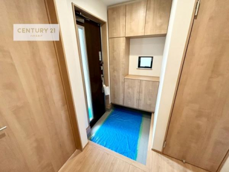 ���ց@�V���[�Y�{�b�N�X�t���Ȃ̂ŁA���ւ��Еt�����|�������₷���ł��I
�X�b�L���������ւŌ˂��J�����u�ԁA�������̂���S�n������Ԃ��o�}���Ă���܂��B