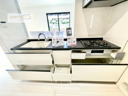 �L�b�`���@���[�X�y�[�X���L�x�ŁA�����X�y�[�X���X�b�L���ƕЕt���Ђ�`�����p�ł��܂��I
���K�ɍ�Ƃ��ł��A�Ǝ��̌����A�b�v�I�����̗���������܂��I