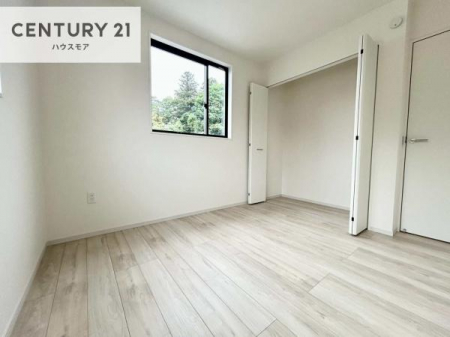 �m���@���[�X�y�[�X�����Ă��܂��I�������X�b�L�����ڂ��鎖���ł��܂��ˁB
�Ƌ��I�΂Ȃ��V���v���ȃf�U�C���ׁ̈A�Ƌ��I�΂����C�ɓ���̋�ԍ�肪�ł������ł��ˁB