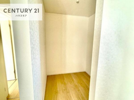 ���[�@�E�H�[�N�C���N���[�[�b�g�t���ł��B��������̂��m���Ȃǂ����[���Ă��������ł��ˁI���ɂ���@�������ȂǋG�ߕ��̑傫�ȉƓd�����[�ł��܂��I