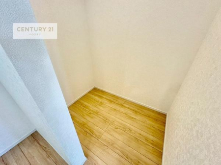 ���[�@�p���g���[�t���I���Ă�������A�H�ނ̃X�g�b�N���X�b�L�����ڂ��邱�Ƃ��ł��܂��I
���񌻒n�ł��m���߂��������B