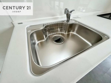 �L�b�`���@���C�h�ȃV���N�ł��ˁI�������˂ɂ������������₷���Ǝ����y�X�d�l�̃V�X�e���L�b�`���ł��I
�f�U�C�����Ƌ@�\�������˂��L�b�`���Ő�����������܂��ˁI