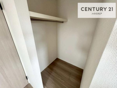 ���[�@�E�H�[�N�C���N���[�[�b�g�t���ł��B��������̂��m���Ȃǂ����[���Ă��������ł��ˁI���ɂ���@�������ȂǋG�ߕ��̑傫�ȉƓd�����[�ł��܂��I