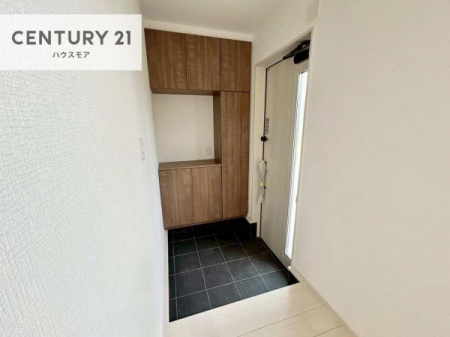 ���ց@�V���[�Y�{�b�N�X�t���Ȃ̂ŁA���ւ��Еt�����|�������₷���ł��I
�X�b�L���������ւŌ˂��J�����u�ԁA�������̂���S�n������Ԃ��o�}���Ă���܂��B
