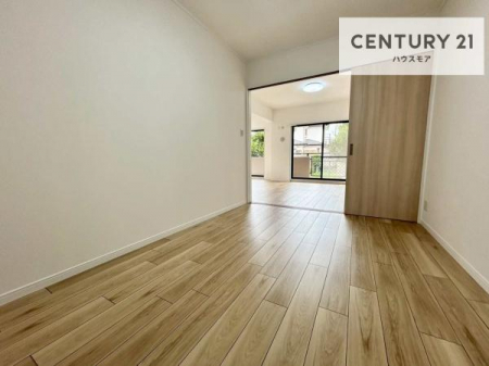�m���@�V���v���Ƀf�U�C������Ă��邽�߁A�Ƌ��I�т܂���I
���C�ɓ���̉Ƌ��u���Ă��낰���Ԃ���邱�Ƃ��ł��܂��B

