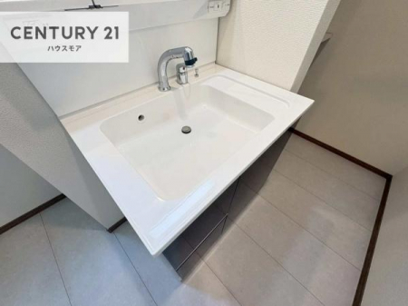 ���ʑ�E���ʏ��@�[�����ʑ�{�E���́A�������˂ɂ����̂ł�����ꂪ�y�X�I���������ۂĂ܂��I
�L���C�Ȑ��ʏ��Ŏ��������̃��`�x�[�V�������オ��܂��ˁI