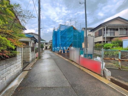���̑����n�@�O�ʓ��H��4���I�z����ǍD�ȗ��n�ł��B
�Ԍɓ��ꂪ���ȕ������S�ł��ˁB