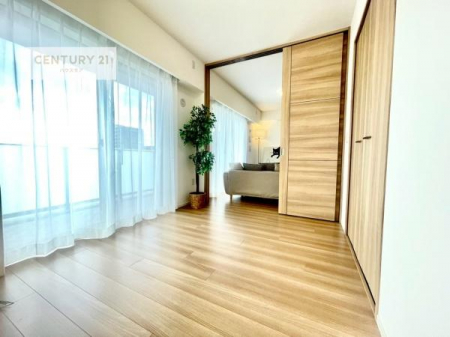�m���@�o���R�j�[�ɖʂ��Ă���m���ł��B���邭�����肪����A���C����������ł��܂��I���N���āA�O�ɏo�Ĕw�L�т����[�ċz�����ǂ������}������邱�Ƃ��ł��܂��B