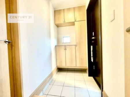 ���ց@�V���[�Y�{�b�N�X�t���Ȃ̂ŁA���ւ��Еt�����|�������₷���ł��I
�X�b�L���������ւŌ˂��J�����u�ԁA�������̂���S�n������Ԃ��o�}���Ă���܂��B