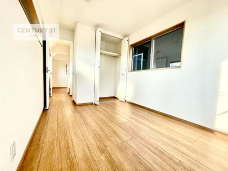 �m���@���[�X�y�[�X�����Ă��܂��I�������X�b�L�����ڂ��鎖���ł��܂��ˁB
�Ƌ��I�΂Ȃ��V���v���ȃf�U�C���ׁ̈A�Ƌ��I�΂����C�ɓ���̋�ԍ�肪�ł������ł��ˁB