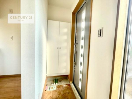 ���ց@�V���[�Y�{�b�N�X�t���Ȃ̂ŁA���ւ��Еt�����|�������₷���ł��I
�X�b�L���������ւŌ˂��J�����u�ԁA�������̂���S�n������Ԃ��o�}���Ă���܂��B