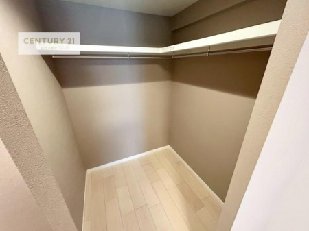���[�@�E�H�[�N�C���N���[�[�b�g�t���ł��B��������̂��m���Ȃǂ����[���Ă��������ł��ˁI���ɂ���@�������ȂǋG�ߕ��̑傫�ȉƓd�����[�ł��܂��I