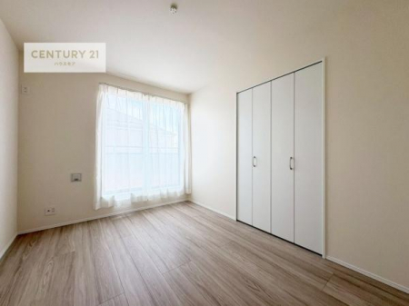 �m���@���邭���ʂ��̗ǂ������ł��B�u�V���v���v�Ƀf�U�C�����ꂽ�����B���R�x�������̂ŉƋ�⃌�C�A�E�g�ł��D�݂̋�Ԃ�n��グ���܂��B�����x�A���n�ɂĂ��m�F���������B