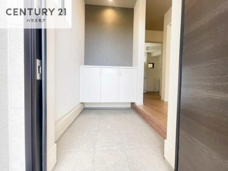 ���ց@�V���[�Y�{�b�N�X�t���Ȃ̂ŁA���ւ��Еt�����|�������₷���ł��I
�X�b�L���������ւŌ˂��J�����u�ԁA�������̂���S�n������Ԃ��o�}���Ă���܂��B