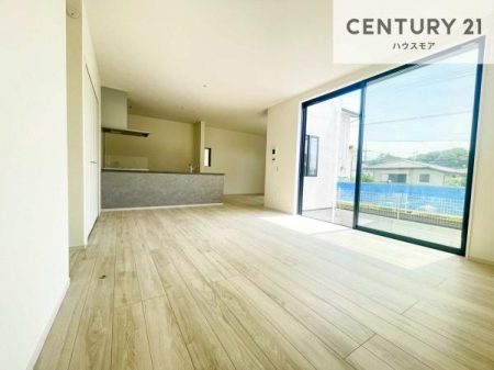 ���r���O�@�S�n�ǂ����r���O�͉Ƒ������R�ƏW�܂�܂��B�Ƒ��c�R�̎��Ԃ����������ł��B���Ƒ��ƁA����w�[���������Ԃ��߂��������ł��ˁB