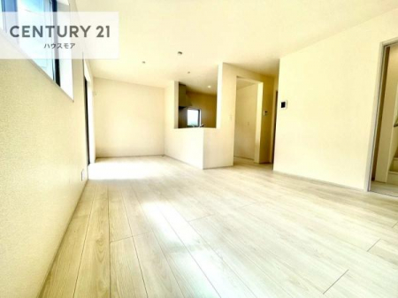 ���r���O�@�S�n�ǂ����r���O�͉Ƒ������R�ƏW�܂�܂��B�Ƒ��c�R�̎��Ԃ����������ł��B���Ƒ��ƁA����w�[���������Ԃ��߂��������ł��ˁB