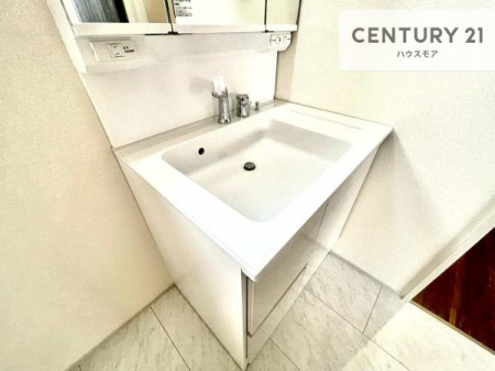 ���ʑ�E���ʏ��@�[�����ʑ�{�E���́A�������˂ɂ����̂ł�����ꂪ�y�X�I���������ۂĂ܂��I
�L���C�Ȑ��ʏ��Ŏ��������̃��`�x�[�V�������オ��܂��ˁI