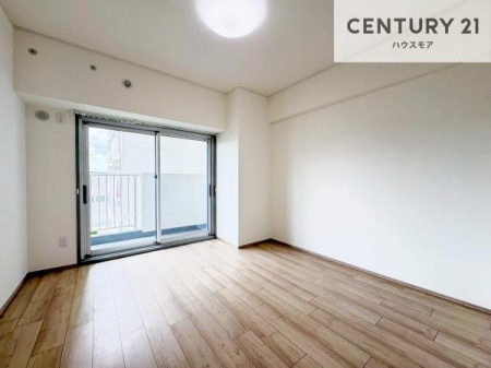 �m���@���邭���ʂ��̗ǂ������ł��B�u�V���v���v�Ƀf�U�C�����ꂽ�����B���R�x�������̂ŉƋ�⃌�C�A�E�g�ł��D�݂̋�Ԃ�n��グ���܂��B�����x�A���n�ɂĂ��m�F���������B
