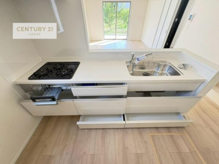 �L�b�`���@���[�X�y�[�X���L�x�ŁA�����X�y�[�X���X�b�L���ƕЕt���Ђ�`�����p�ł��܂��I
���K�ɍ�Ƃ��ł��A�Ǝ��̌����A�b�v�I�����̗���������܂��I