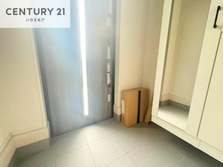 ���ց@�V���[�Y�{�b�N�X�t���Ȃ̂ŁA���ւ��Еt�����|�������₷���ł��I
�X�b�L���������ւŌ˂��J�����u�ԁA�������̂���S�n������Ԃ��o�}���Ă���܂��B