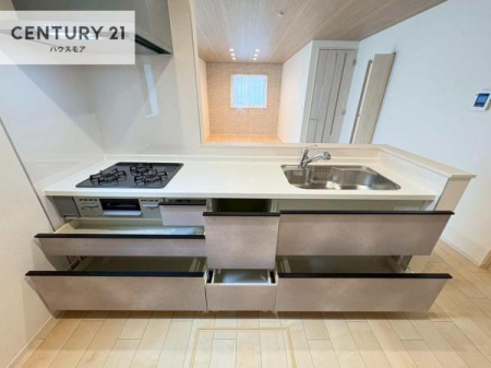 �L�b�`���@���[�X�y�[�X���L�x�ŁA�����X�y�[�X���X�b�L���ƕЕt���Ђ�`�����p�ł��܂��I
���K�ɍ�Ƃ��ł��܂��I�����̗���������܂��I