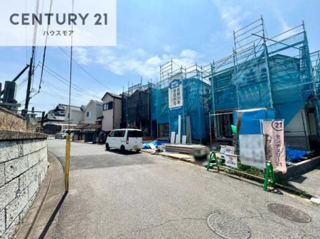 ���̑����n�@�O�ʓ��H6���I�z����ǍD�ȗ��n�ł��B
�Ԍɓ��ꂪ���ȕ������S�ł��ˁB�y���n�̔���J�Ò��z