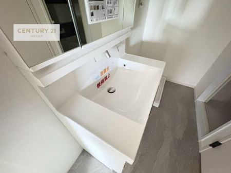 ���ʑ�E���ʏ��@�[�����ʑ�{�E���́A�������˂ɂ����̂ł�����ꂪ�y�X�I���������ۂĂ܂��I
�L���C�Ȑ��ʏ��Ŏ��������̃��`�x�[�V�������オ��܂��ˁI