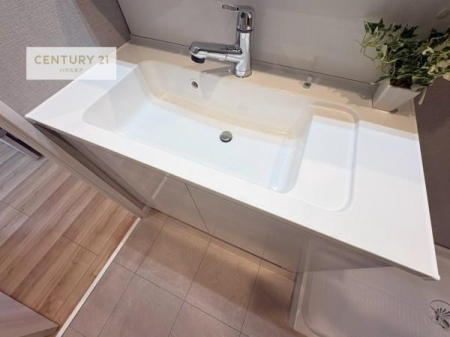 ���ʑ�E���ʏ��@�[�����ʑ�{�E���́A�������˂ɂ����̂ł�����ꂪ�y�X�I���������ۂĂ܂��I
�L���C�Ȑ��ʏ��Ŏ��������̃��`�x�[�V�������オ��܂��ˁI
