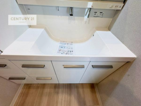 ���ʑ�E���ʏ��@�[�����ʑ�{�E���́A�������˂ɂ����̂ł�����ꂪ�y�X�I���������ۂĂ܂��I
�L���C�Ȑ��ʏ��Ŏ��������̃��`�x�[�V�������オ��܂��ˁI