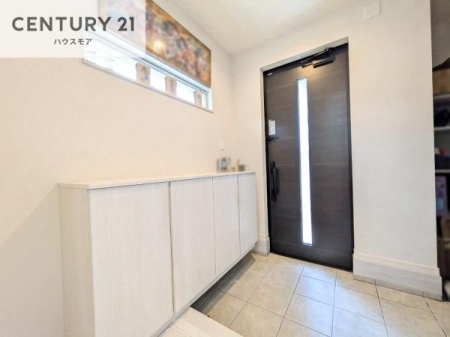 ���ց@�V���[�Y�{�b�N�X�t���Ȃ̂ŁA���ւ��Еt�����|�������₷���ł��I
�X�b�L���������ւŌ˂��J�����u�ԁA�������̂���S�n������Ԃ��o�}���Ă���܂��B