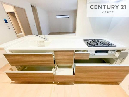 �L�b�`���@�H��@�t���̃L�b�`���ł��I���[�X�y�[�X���L�x�ŁA�����X�y�[�X���X�b�L���ƕЕt���Ђ�`�����p�ł��܂��I
