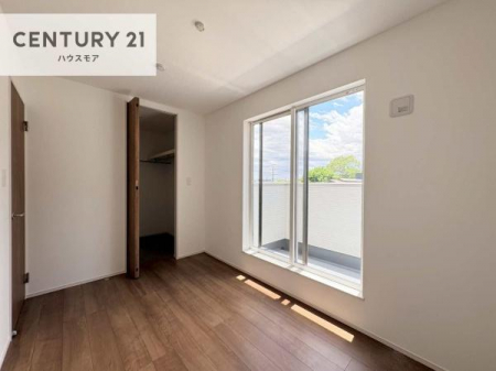 �m���@���邭���ʂ��̗ǂ������ł��B�u�V���v���v�Ƀf�U�C�����ꂽ�����B���R�x�������̂ŉƋ�⃌�C�A�E�g�ł��D�݂̋�Ԃ�n��グ���܂��B�����x�A���n�ɂĂ��m�F���������B