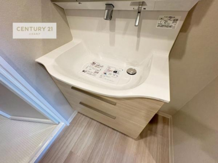 ���ʑ�E���ʏ��@�[�����ʑ�{�E���́A�������˂ɂ����̂ł�����ꂪ�y�X�I���������ۂĂ܂��I
�L���C�Ȑ��ʏ��Ŏ��������̃��`�x�[�V�������オ��܂��ˁI
