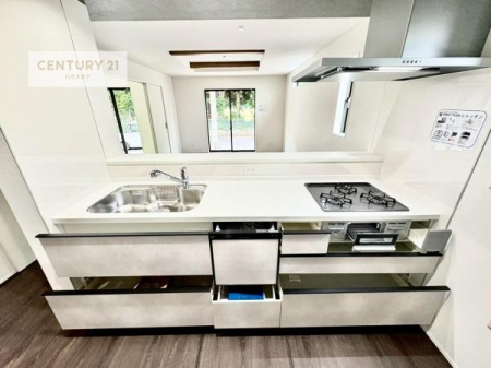 �L�b�`���@���[�X�y�[�X���L�x�ŁA�����X�y�[�X���X�b�L���ƕЕt���Ђ�`�����p�ł��܂��I
���K�ɍ�Ƃ��ł��A�Ǝ��̌����A�b�v�I�����̗���������܂��I