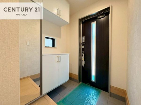���ց@�V���[�Y�{�b�N�X�t���B���ւ��Еt�����|�������₷���ł��I
�X�b�L���������ւŌ˂��J�����u�ԁA�������̂���S�n������Ԃ��o�}���Ă���܂��B