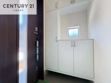 ���ց@�V���[�Y�{�b�N�X�t���Ȃ̂ŁA���ւ��Еt�����|�������₷���ł��I
�X�b�L���������ւŌ˂��J�����u�ԁA�������̂���S�n������Ԃ��o�}���Ă���܂��B