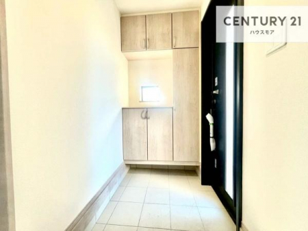 ���ց@�V���[�Y�{�b�N�X�t���Ȃ̂ŁA���ւ��Еt�����|�������₷���ł��I
�X�b�L���������ւŌ˂��J�����u�ԁA�������̂���S�n������Ԃ��o�}���Ă���܂��B