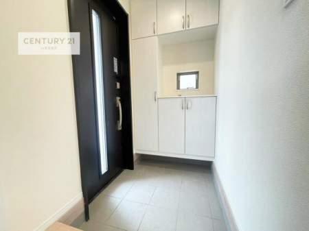 ���ց@�V���[�Y�{�b�N�X�t���Ȃ̂ŁA���ւ��Еt�����|�������₷���ł��I
�X�b�L���������ւŌ˂��J�����u�ԁA�������̂���S�n������Ԃ��o�}���Ă���܂��B